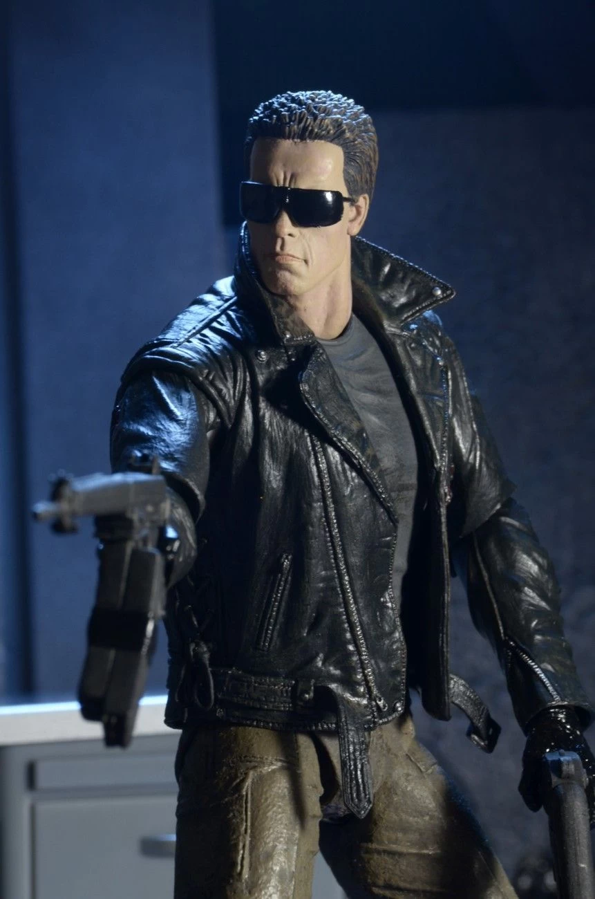 Terminator - 7" Police Station Assault T-800 (Motorcycle Jacket) Action Figure 9 Terminator - 7" Police Station Assault T-800 (Motorcycle Jacket) Action Figure - Image 7