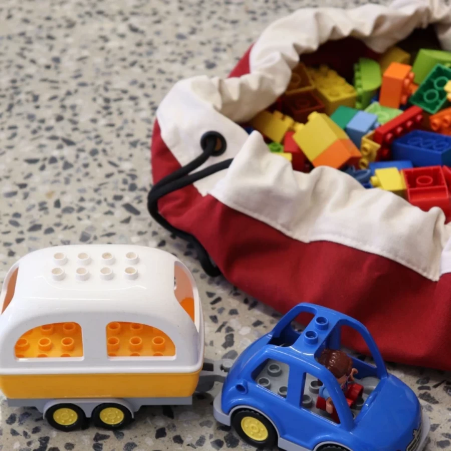 PLAY POUCH Mini Red 4 PLAY POUCH Mini Red - Image 2